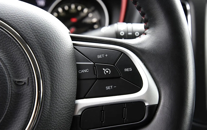 Jeep Compass cena 89900 przebieg: 87433, rok produkcji 2019 z Jawor małe 326